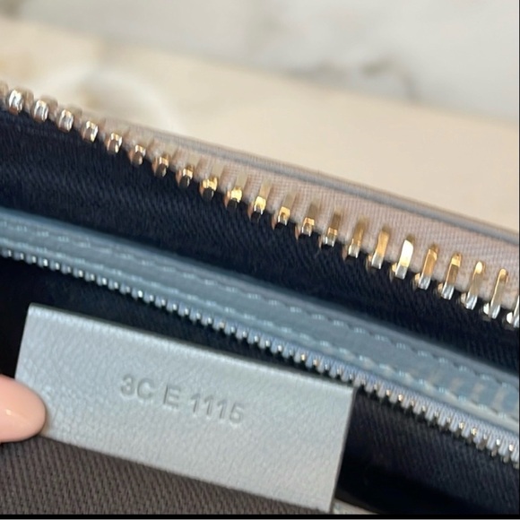 Givenchy Antigona Medium Leather Satchel | Grey | NEW - Picture 15 of 16